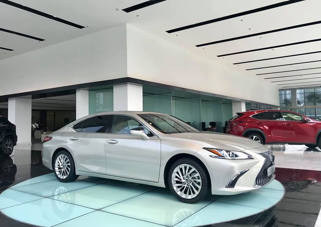 Lexus es 250 2019